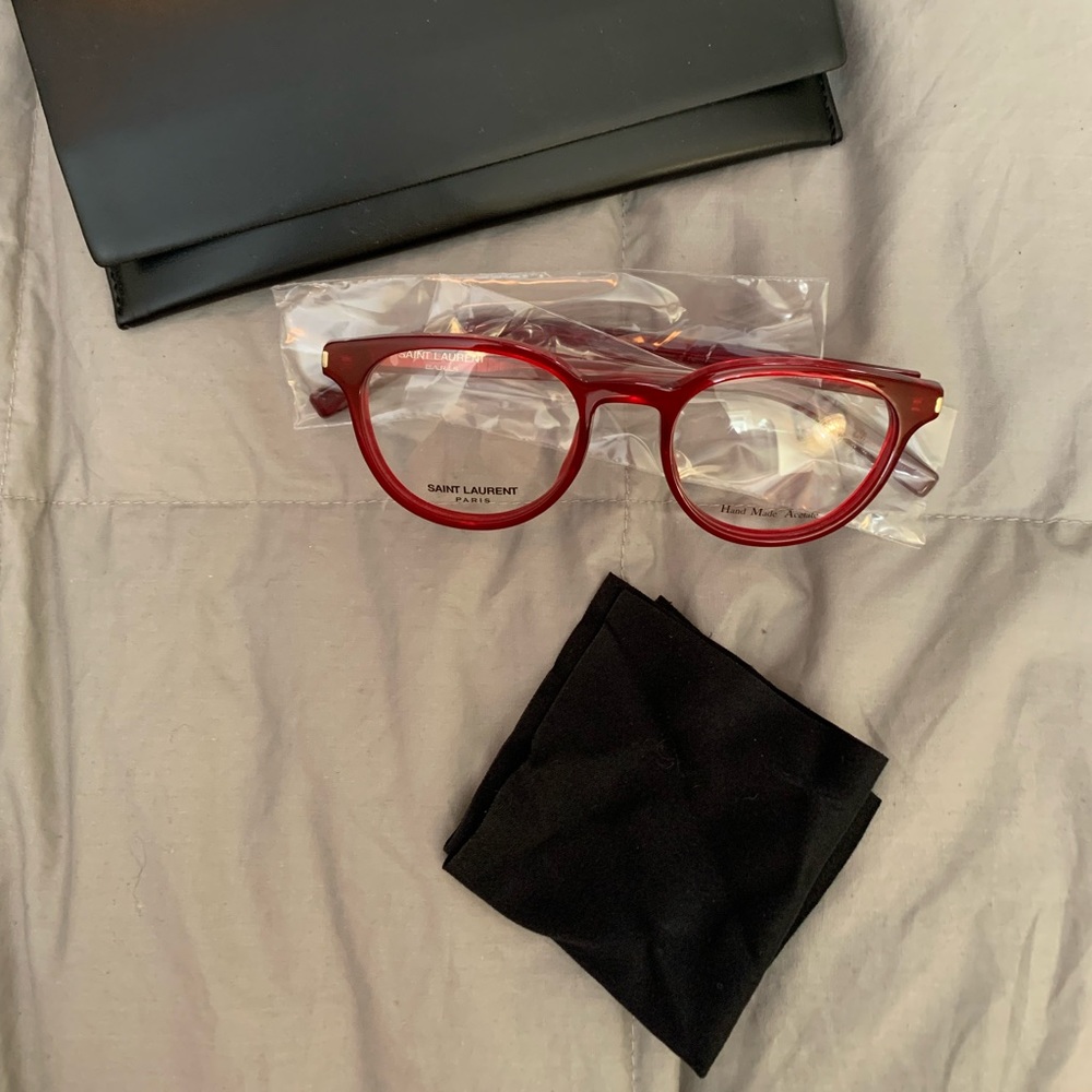 🎉HP🎉 Saint Laurent Paris Burgundy Classic 10 Glasses - Picture 1 of 8